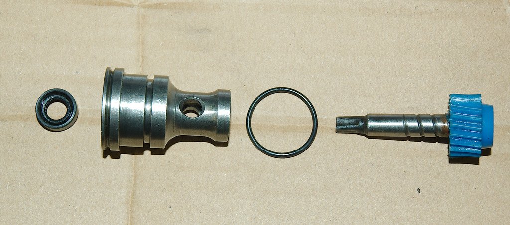 JCM Speedo Sensor YBE100530 For Land Rover Defender 90 110 130 2.2 2.4 TD4 2.5 TD5